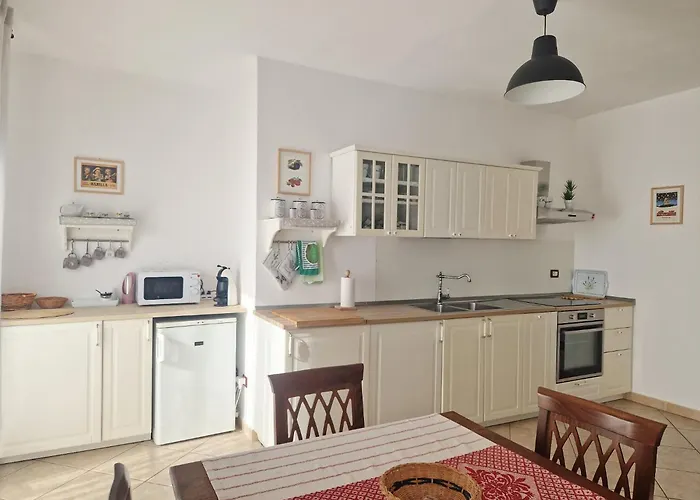 Casa Dafne Centro * トルトリ